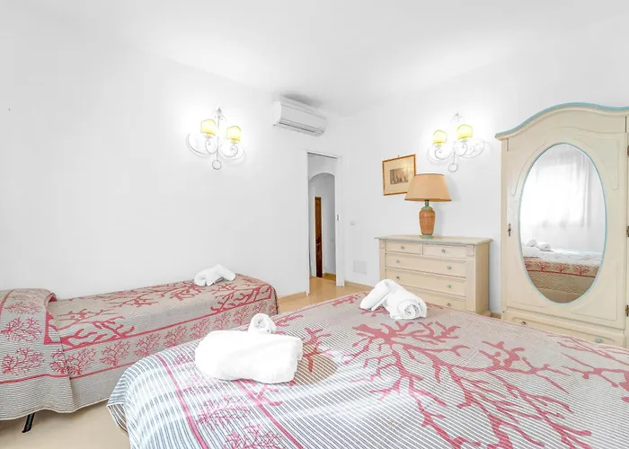 Lussuosa Dimora Vista Mare Con Piscina E A 300 Mt Villa *