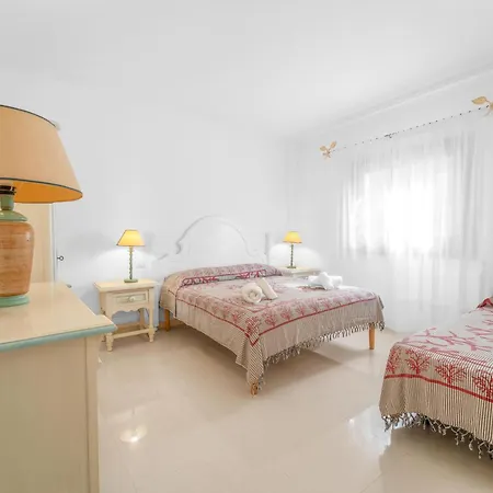 Lussuosa Dimora Vista Mare Con Piscina E A 300 Mt Villa *