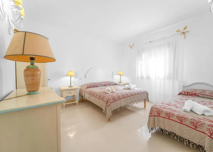 Lussuosa Dimora Vista Mare Con Piscina E A 300 Mt Villa *